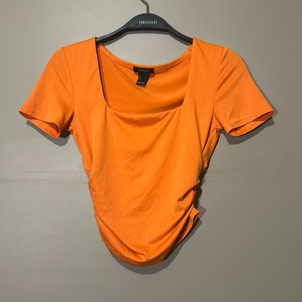 Forever 21 Women’s Orange short sleeve crop top